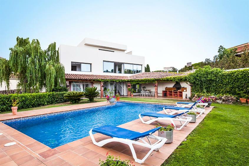 Villa Garriguella Bagian luar foto